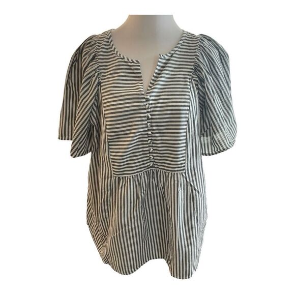 Terra & Sky Gray and White Puff Sleeve Blouse - Picture 2 of 8